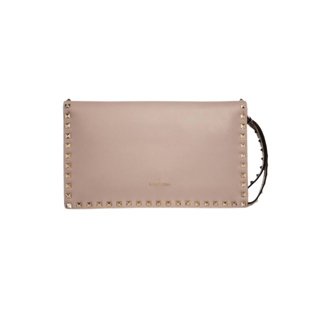 VALENTINO ROCKSTUD LEATHER CLUTCH (NUDE)